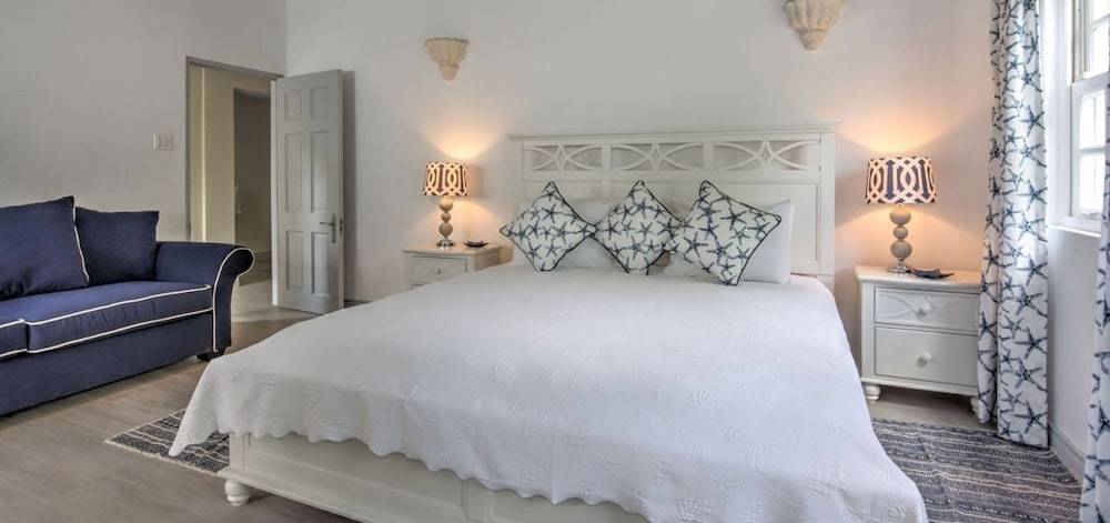 Villa Westshore
