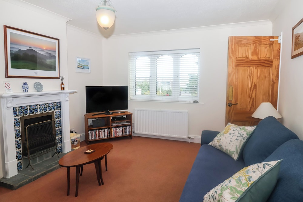 2 Kersbrook Gardens
