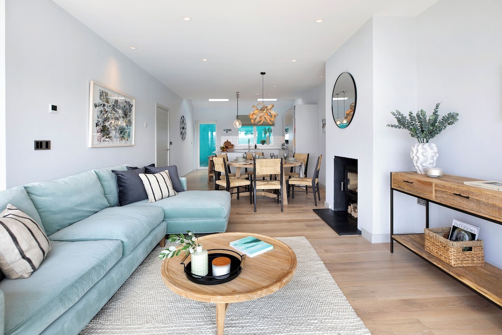 Bovisand Harbour by Smart Welcomes