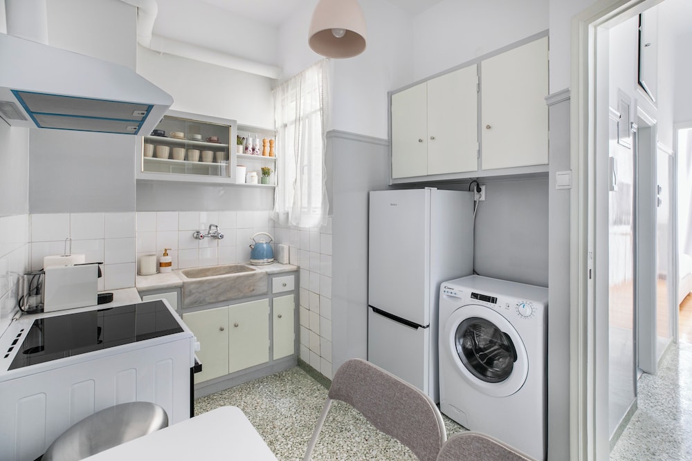 Helios Apartment by A&A Residencies