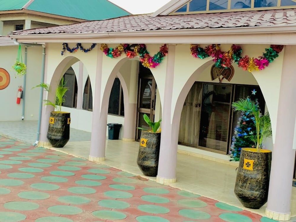 PRESTIGE GUESTHOUSE Ksi view 5