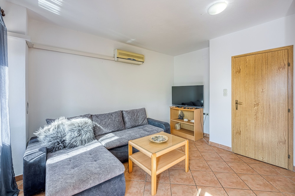 Sv. Jakov Family Apartment