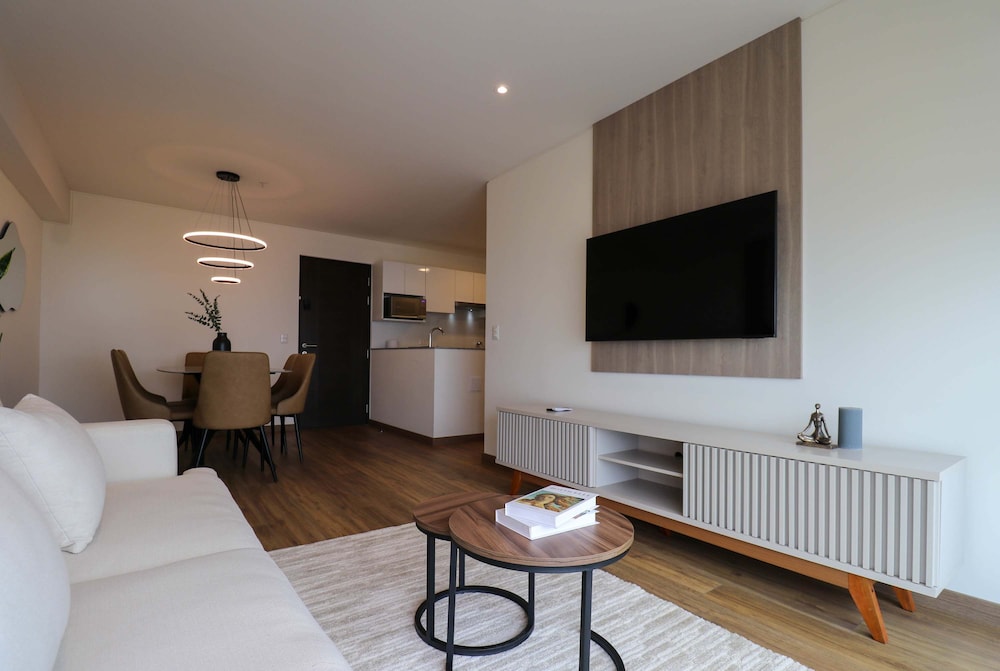 w Amazing 3BR w Balcony in San Isidro