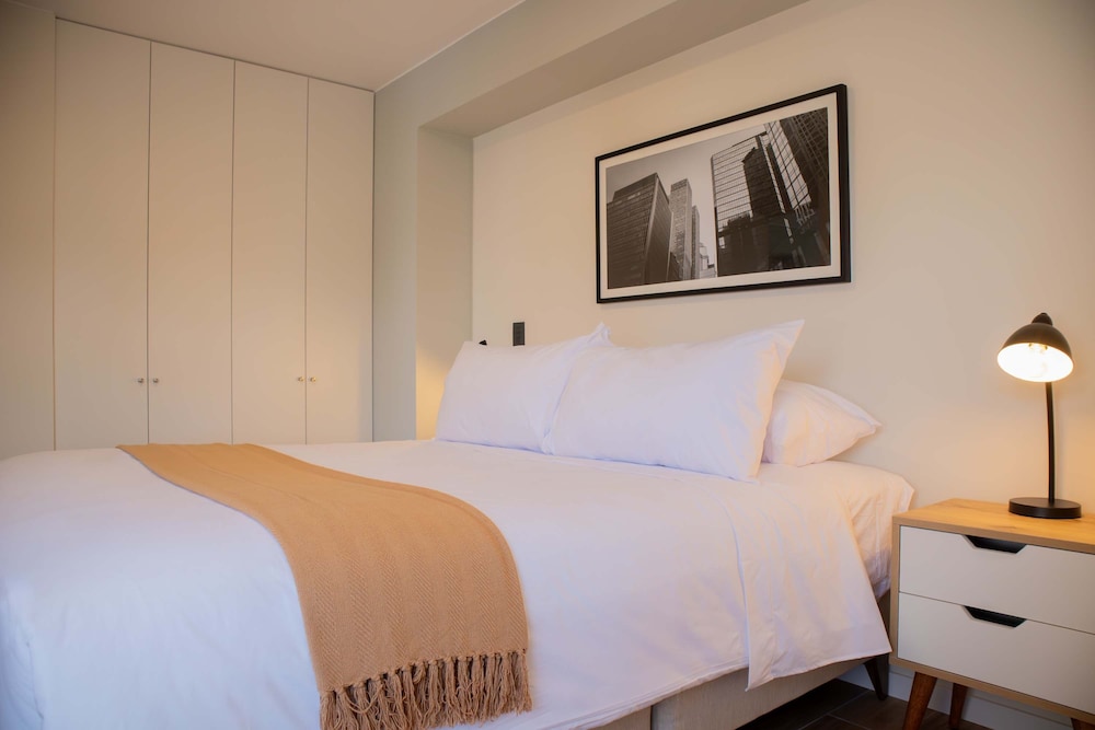 w Stylish 1BR in San Isidro