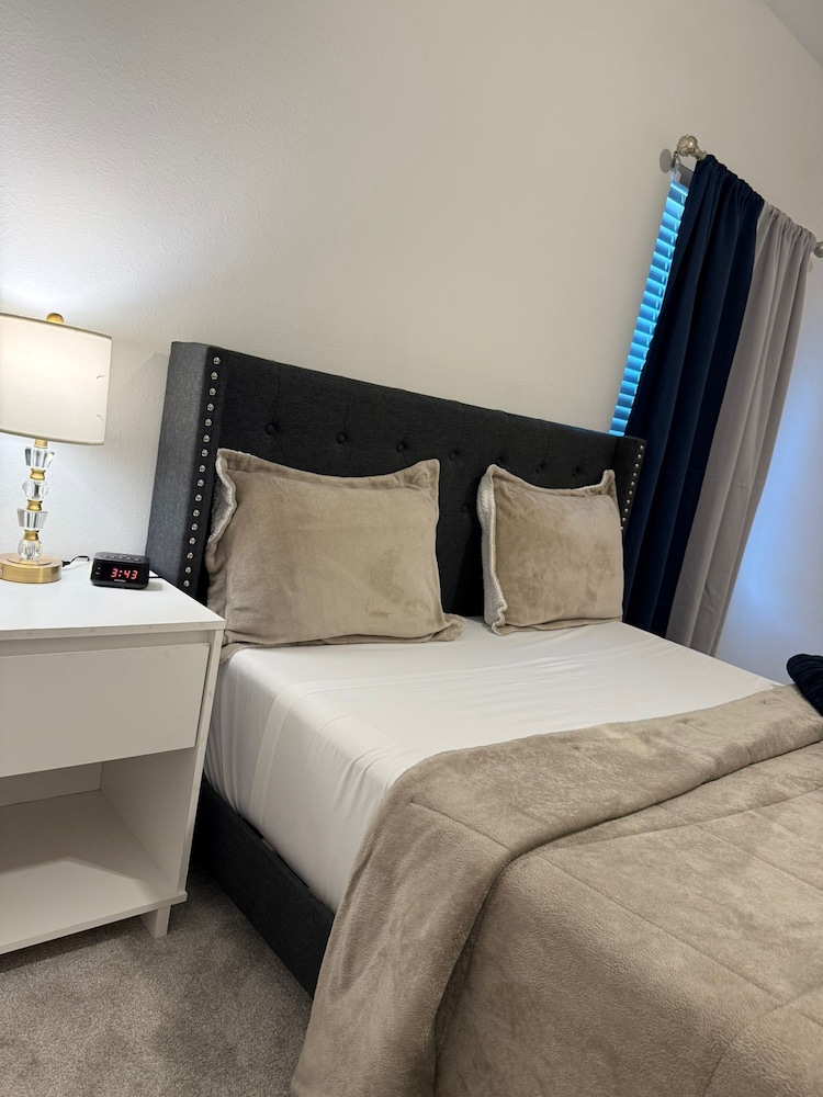 Luxe 3BR for Families Nurses and Group