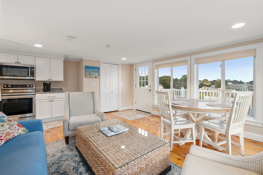 Guest House Suites