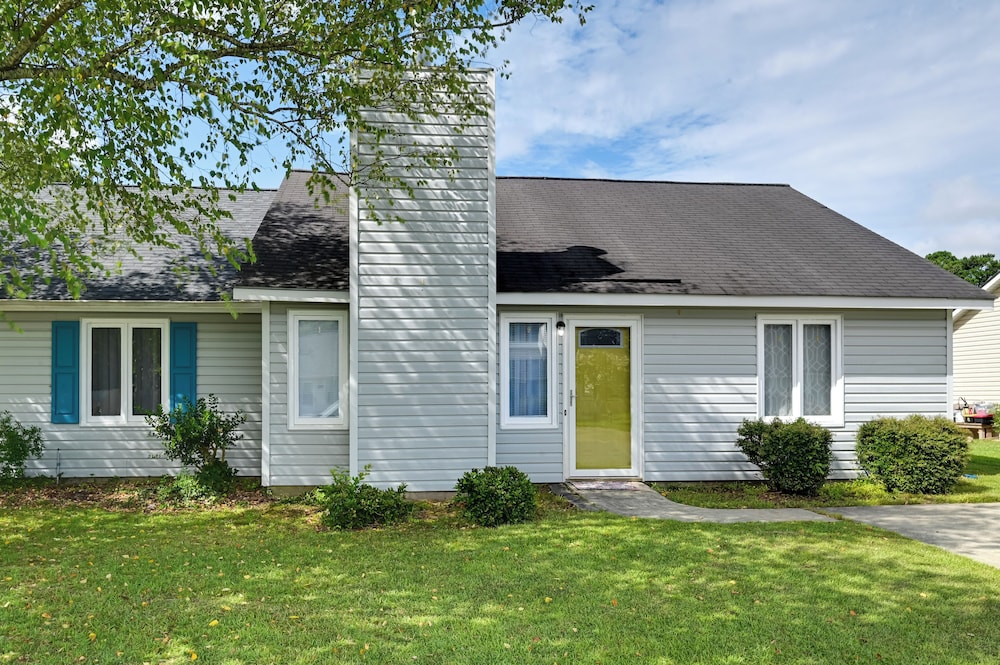 Greenville Getaway: Close to Campus + Stadium!