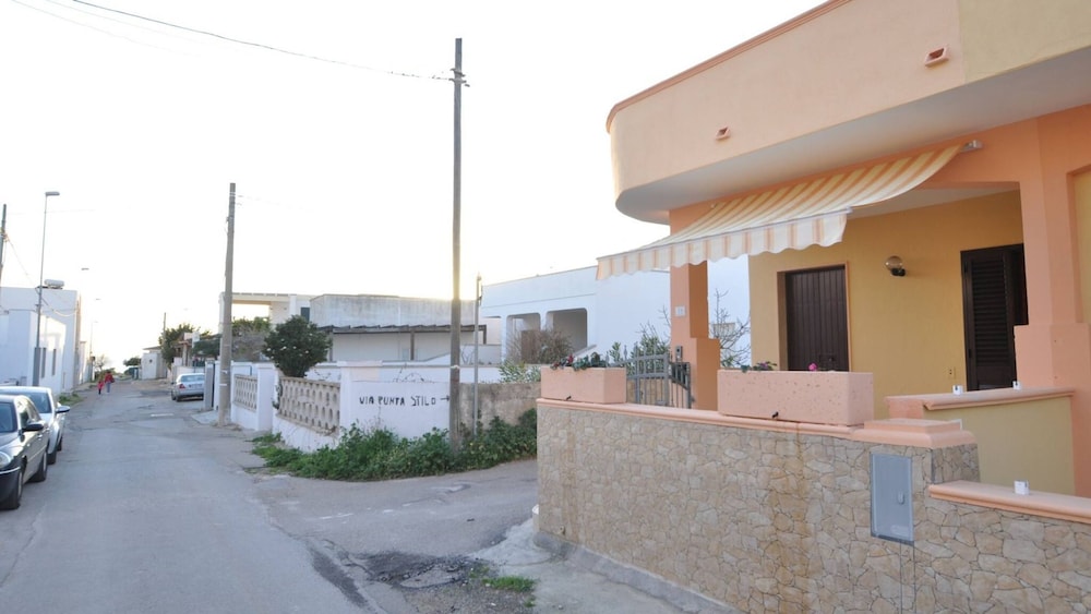 Villa for 6 People 2 Bedrooms a few Meters From the sea