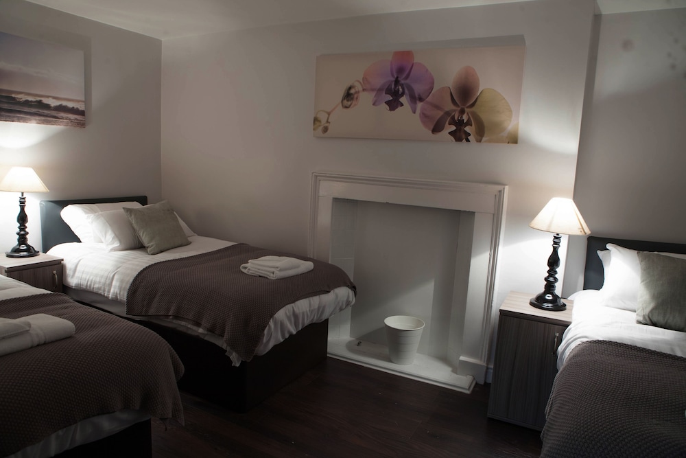 The L1 Rodney St Rooms view 3