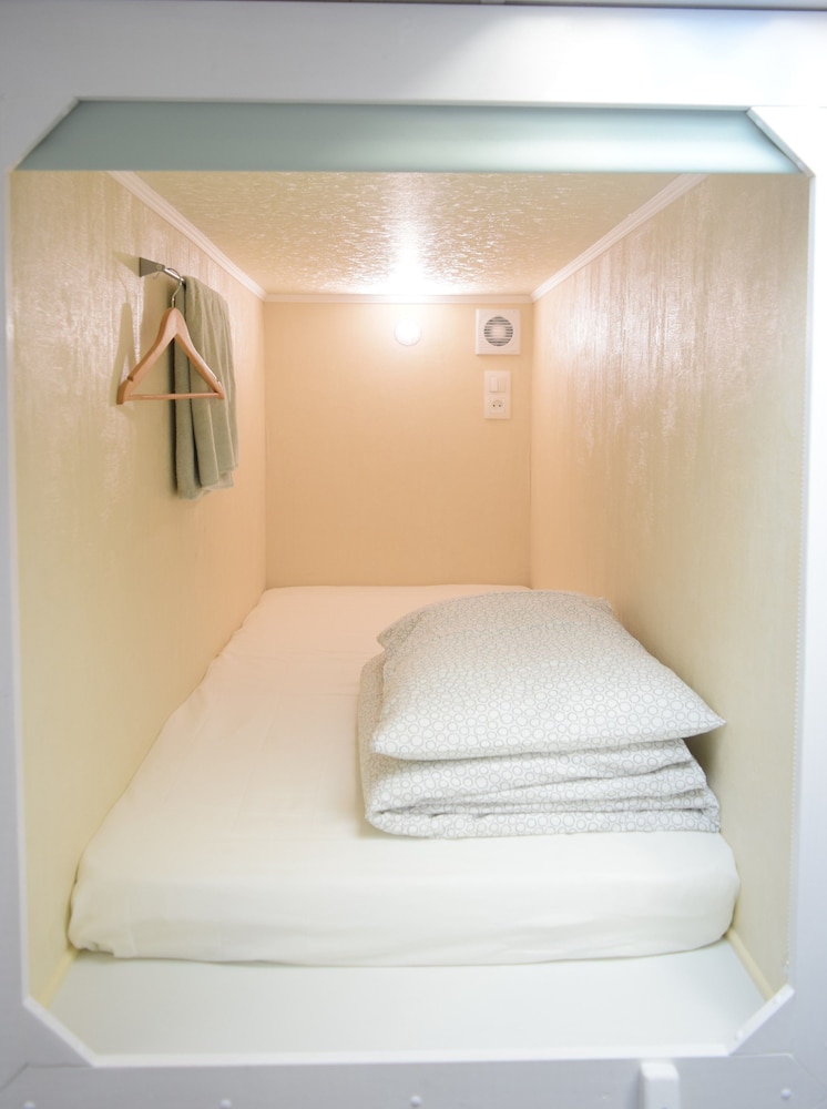 Arbat 25 Capsule Hostel