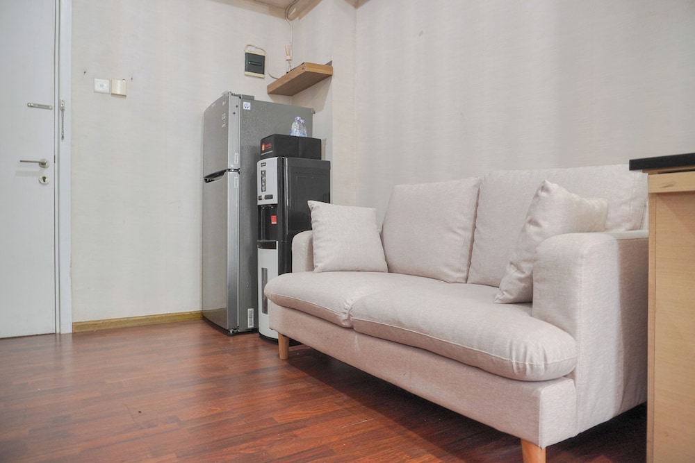 2Br Green Pramuka City Apartment Near Shopping Center