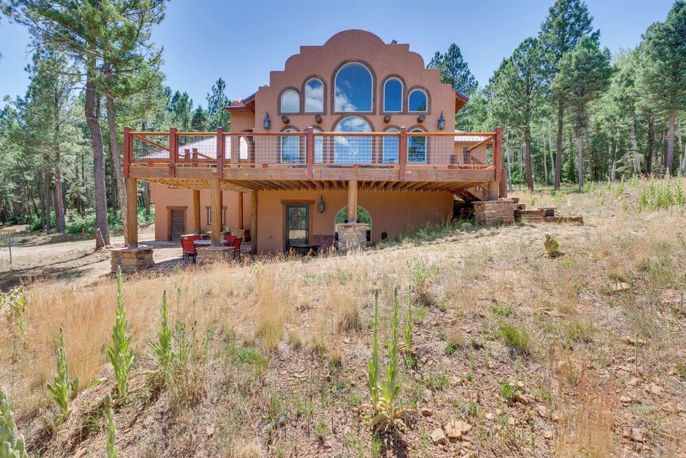 Southwestern Angel Fire Abode w/ Game Room view 2