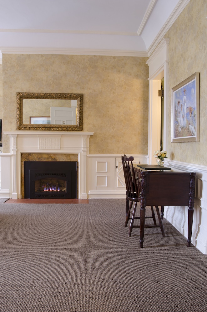 The Brewster Inn