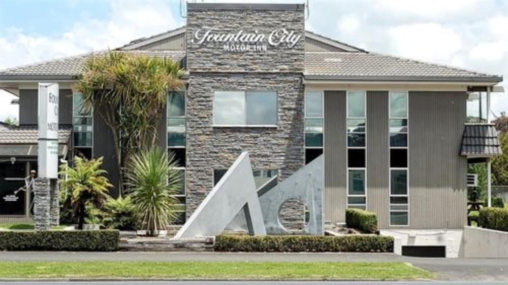 Hotel Fountain City Motor Inn - Image 1