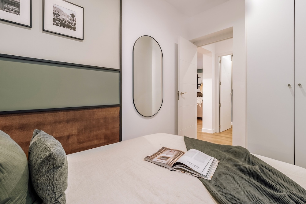 Zappa - 2 Bedrooms in Chamber