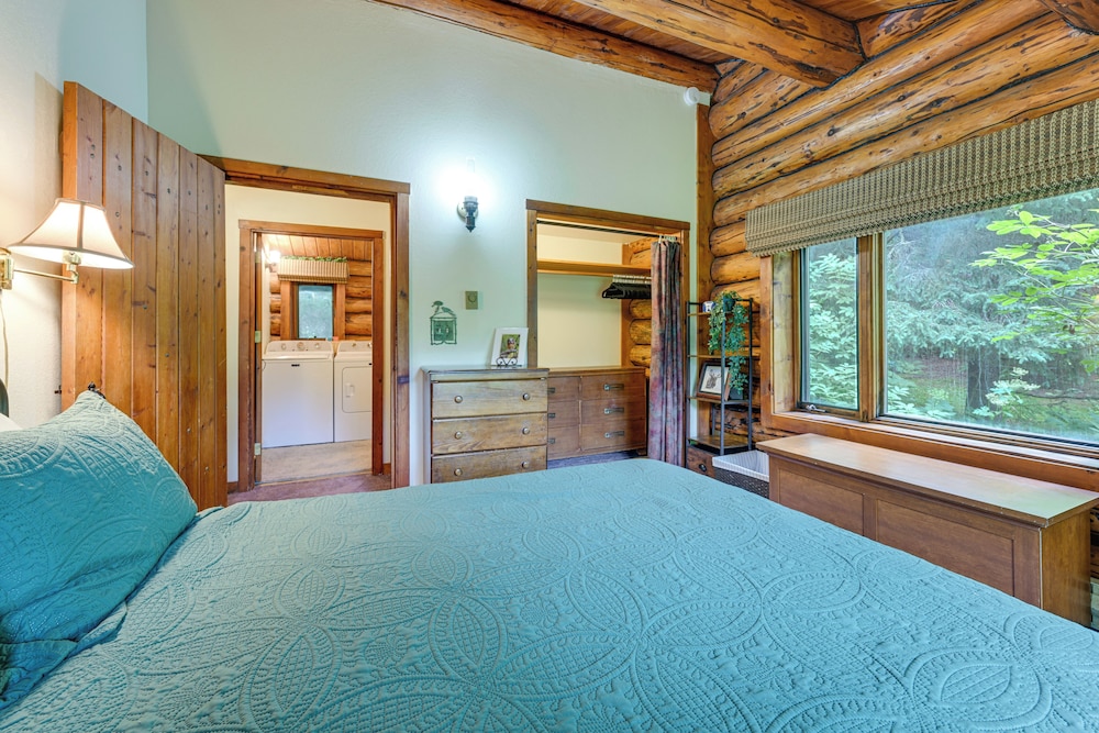 Ski, Hike & Snowshoe: Homer Getaway w/ Fire Pit