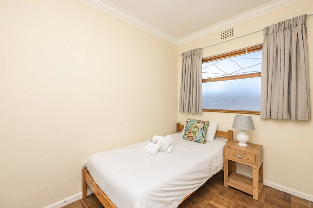 Vibrant and Safe 2 Bedroom Apartment view 4
