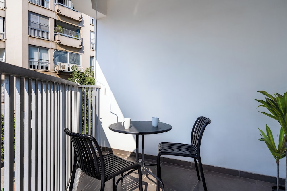 Local Host Living - Signature Apartments in Nicosia