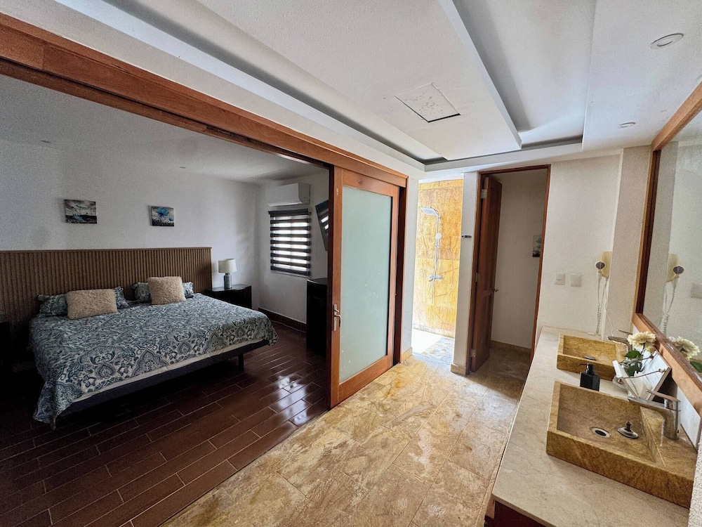 Luxurious Punta Cana Villa With Private Pool & Beach Access