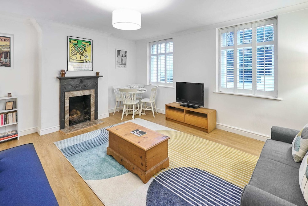 Host Stay Garden Flat