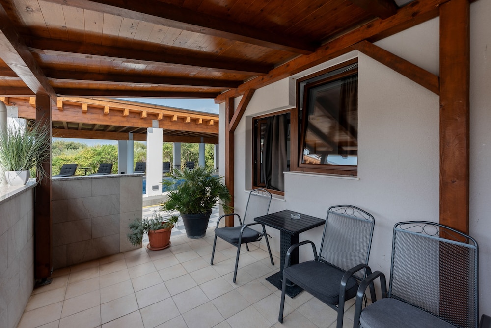 Aparthotel Plat