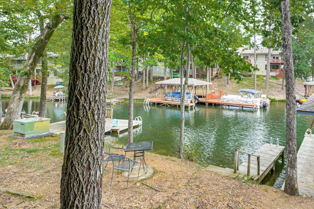 Lake Desoto Townhome: Swim Dock, Pets Welcome!