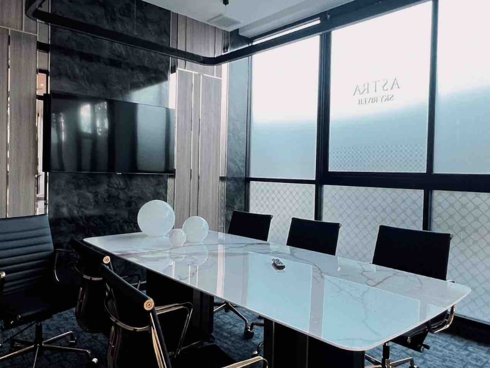 meeting & event spaces