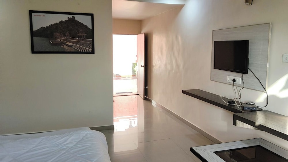 Mangal Murti Hotels Pvt. Ltd.