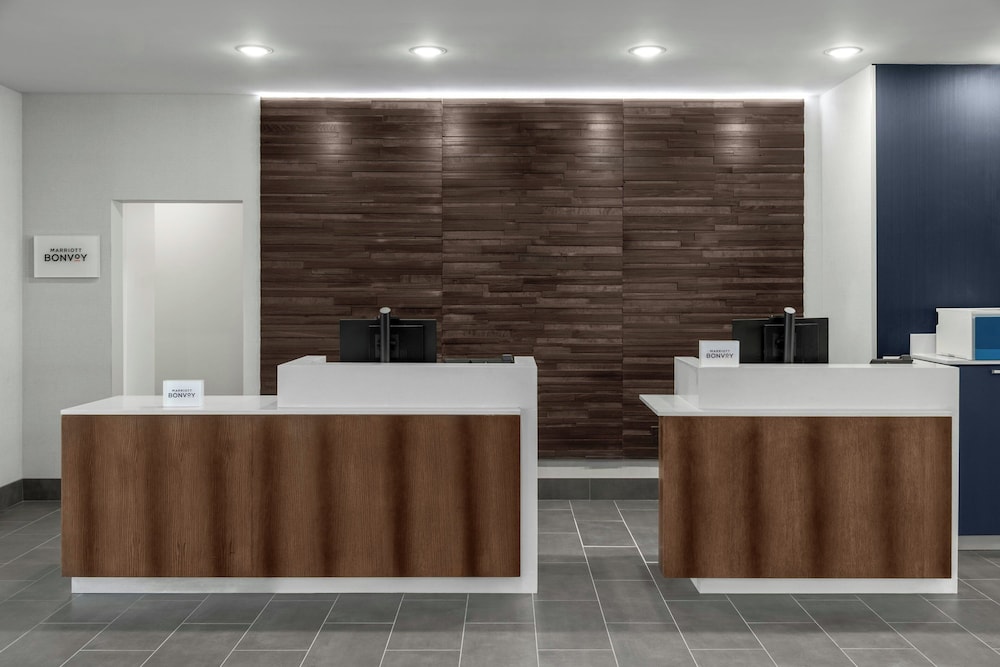 Courtyard By Marriott Sherman
