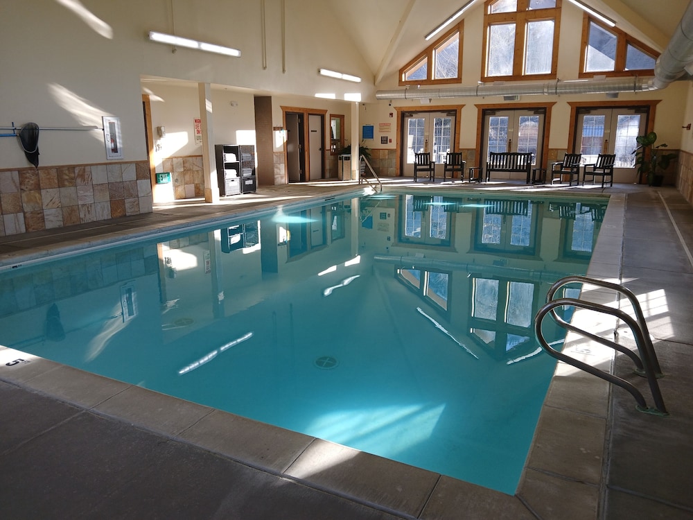Salmon Rapids Lodge
