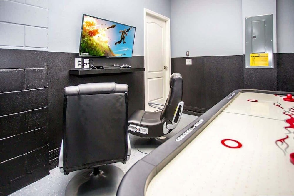 Unforgettable Family Stay 4Bd Gameroom by Disney