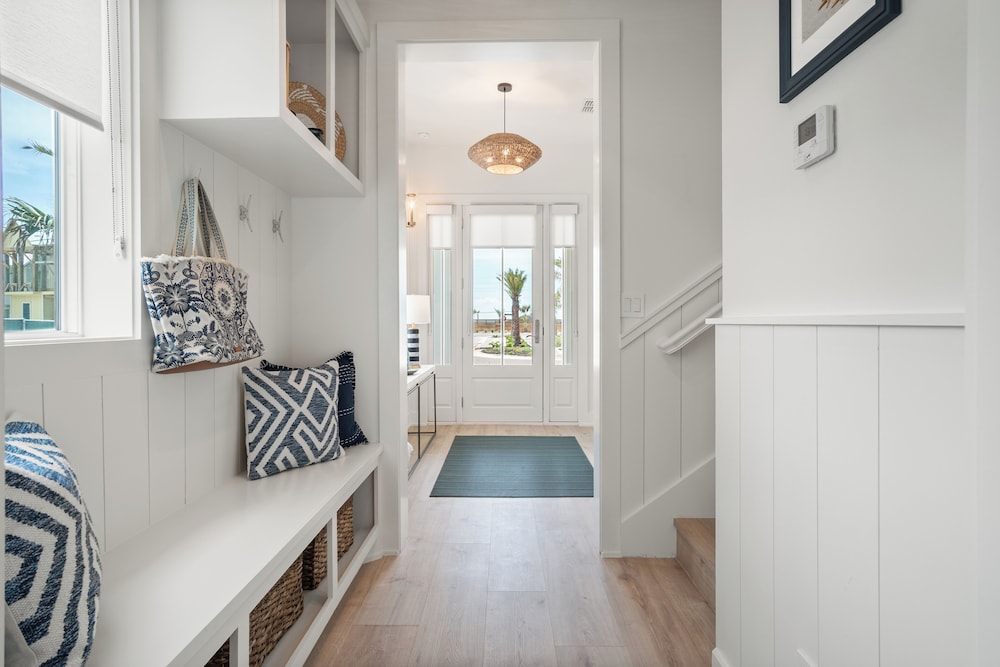 Serenity Shore 305 SOU