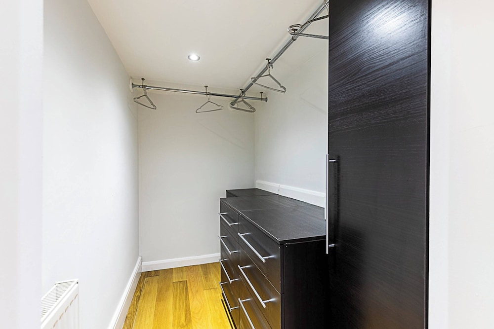 Charming Two-Bedroom Flat in West Hampstead