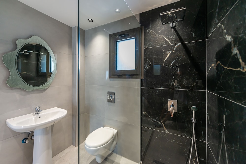 Agalliu Villa en Zakynthos — bathroom