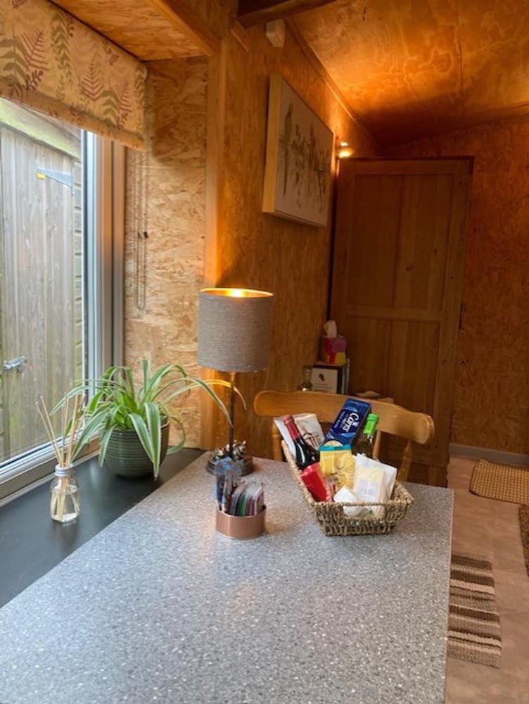 Unique Quirky Studio in Spreyton view 3