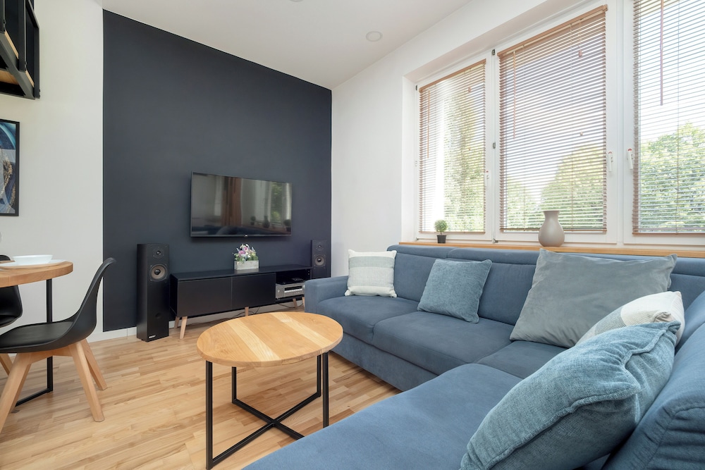 Studio With Bathub in Lodz by Renters