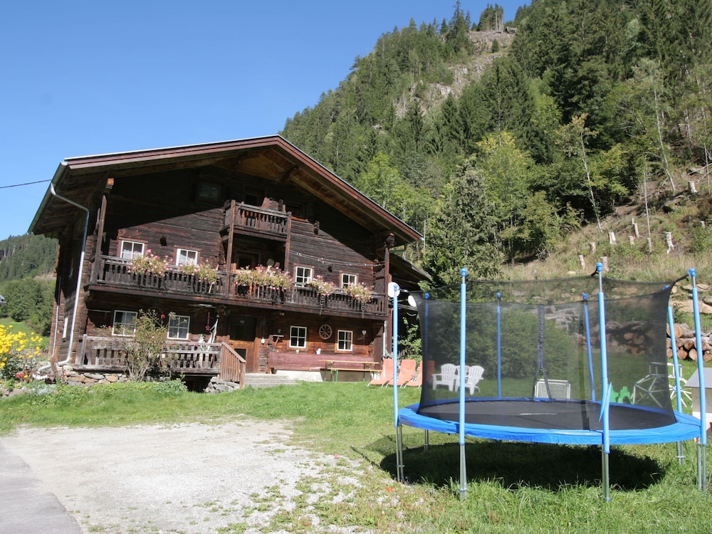 Chalet in Matrei Near Ski Lift & Bus view 5