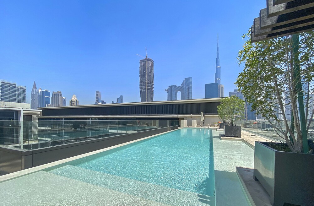 WelHome - Luxury Living in Dubai's City Walk Building 5