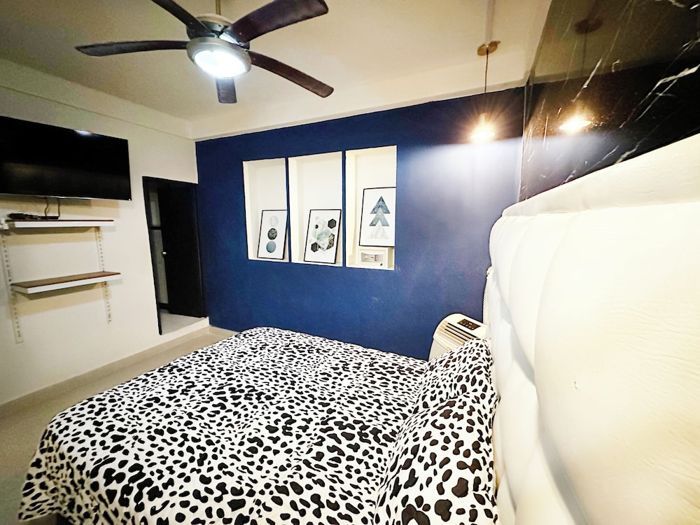 PROMO 18 BDRM Building, Pool+ 5Jacuzzis at Poblado