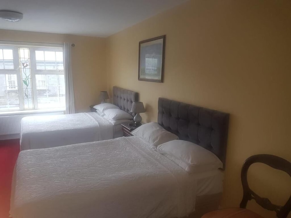 Clooneen House