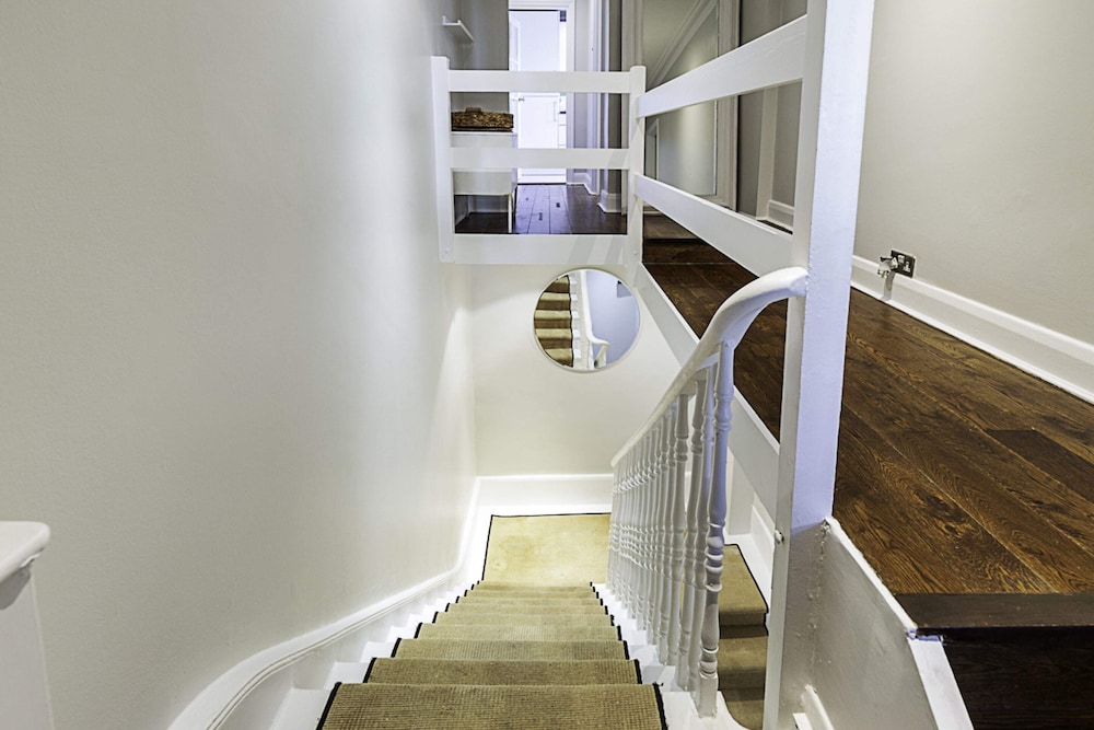 Contemporary and Spacious Kensington Home