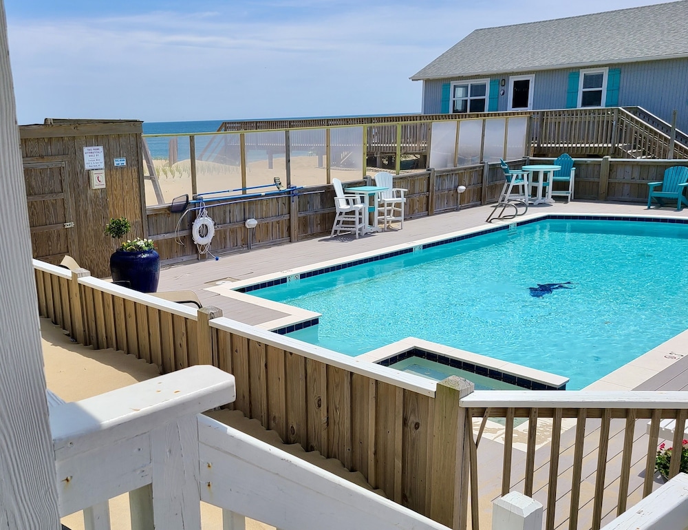SandSpur Ocean Cottages view 4
