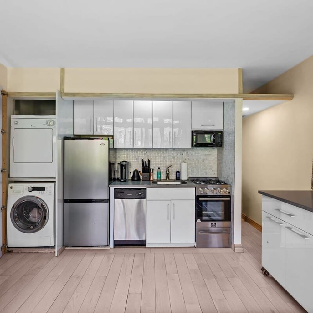 Charles Court II by Rovetravel West Village Loft