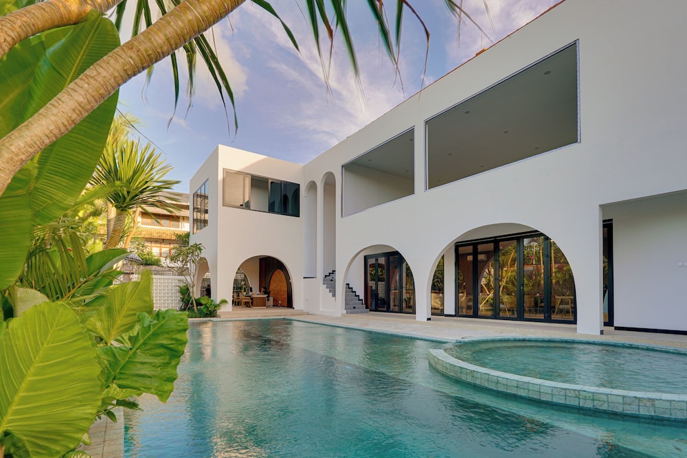 Bhatara Villa Sanur