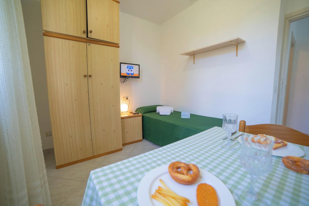 Le Onde Apartment 6 With Pool and Sea