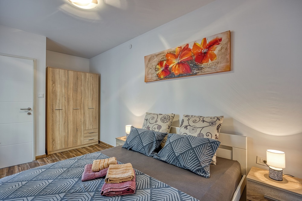 Apartment Alice - close to Pula centre