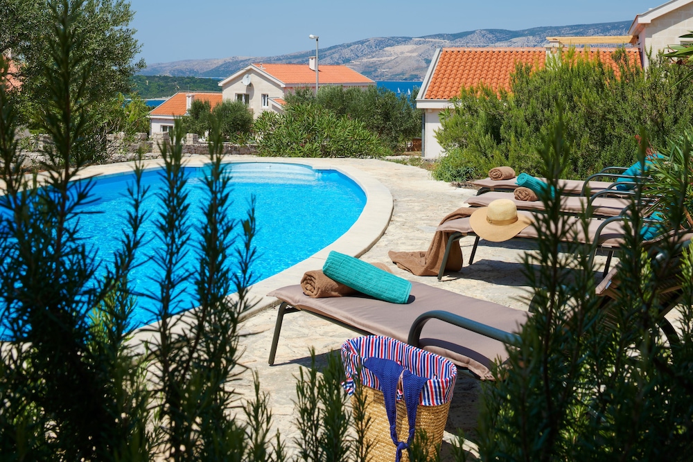 Luxury Villas Stari Grad view 5
