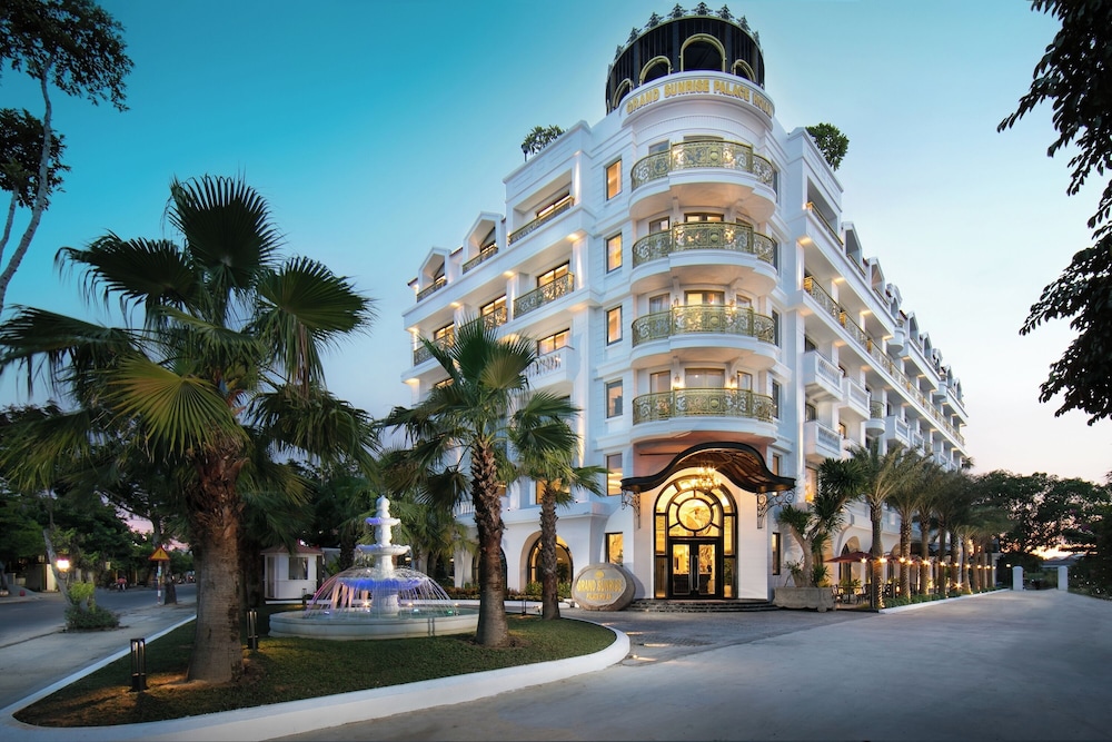 Grand Sunrise Palace Hoi An- A Luxury Indochine Hotel & Spa 24