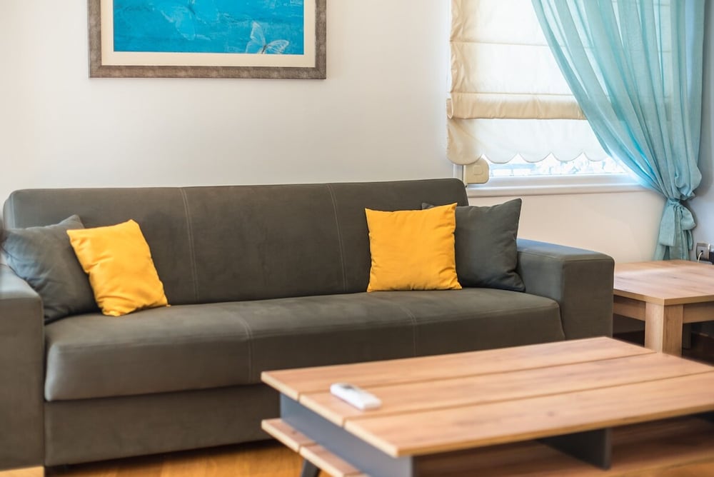 Agios Ioannis Metro Station - Comfy Apartment
