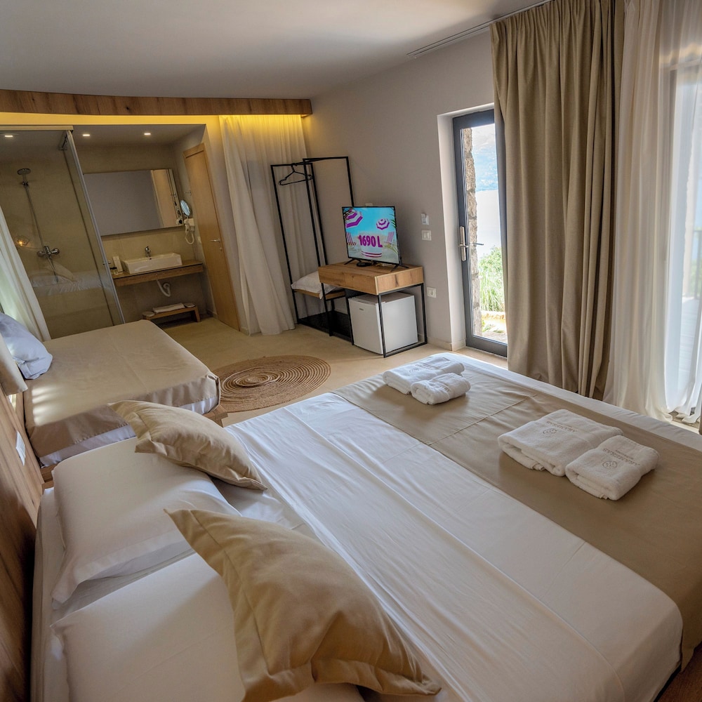 Arameras Beach Resort 4